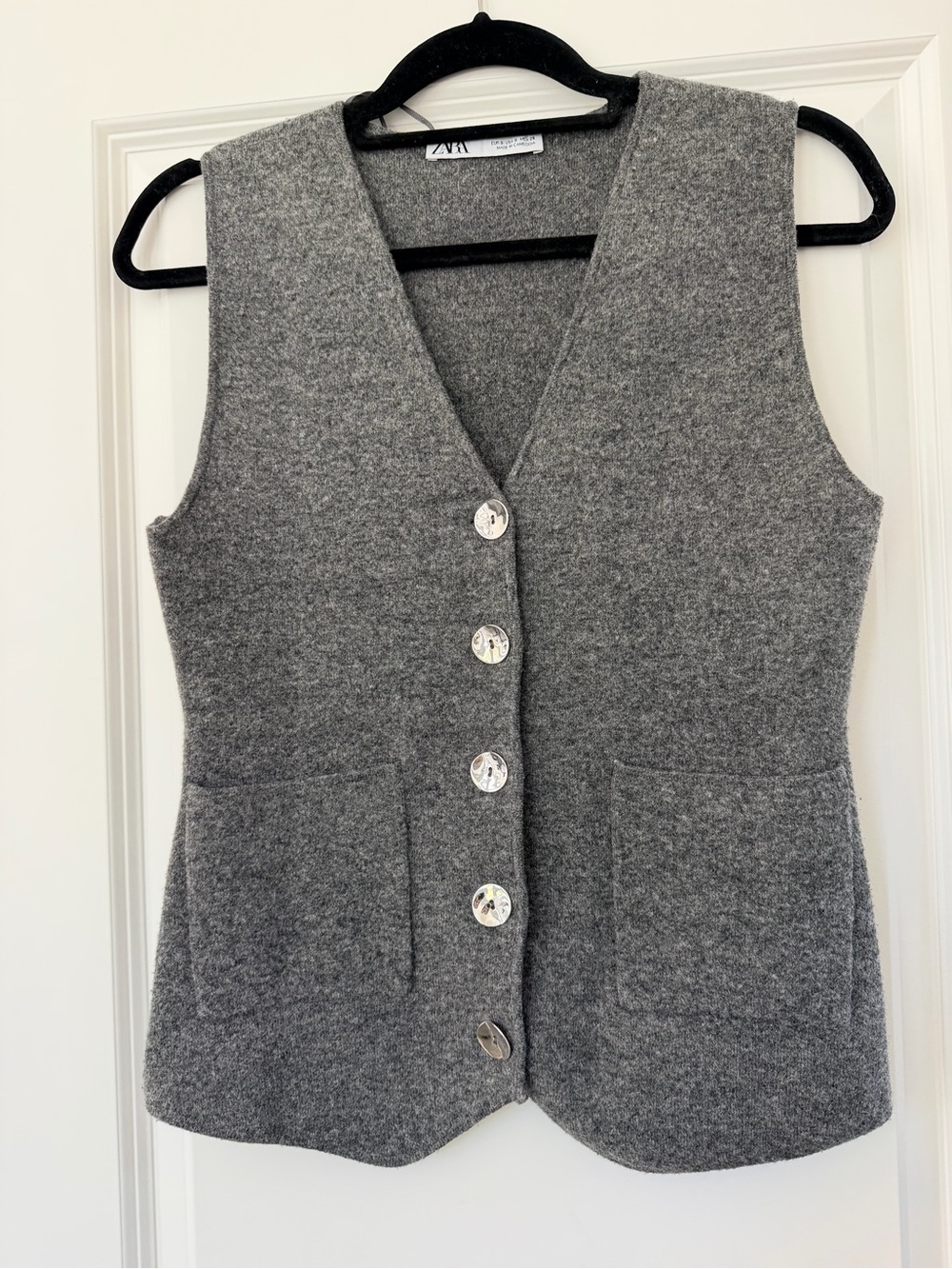 Zara Gray Sleeveless Button Front Knit Vest